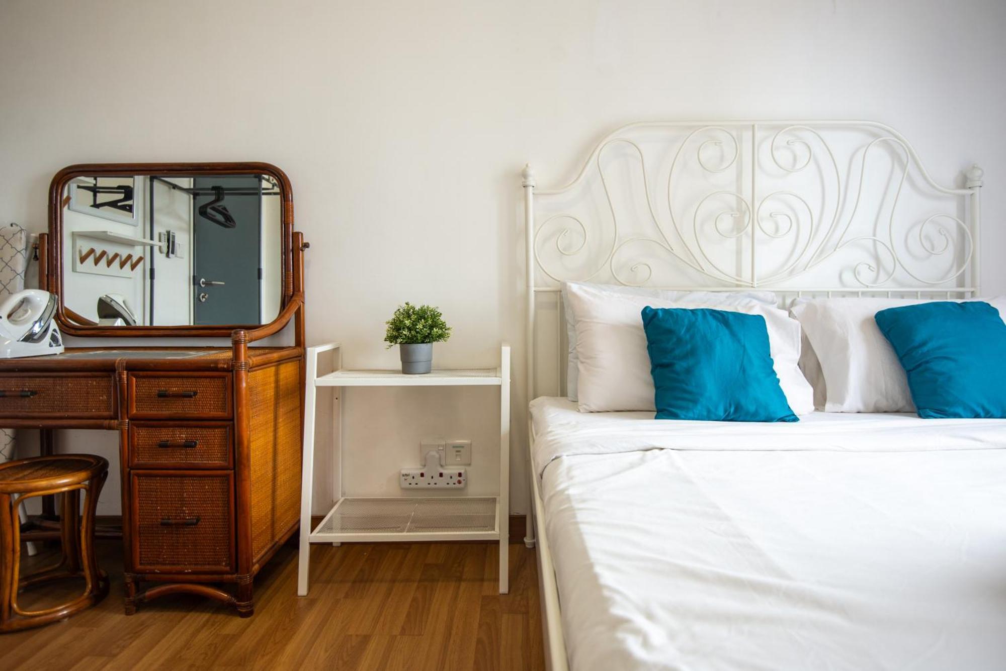 Апартаменты Casa Orient @ Macalister 218 ❈中路218东方之家 3Br 8Pax Джорджтаун Экстерьер фото